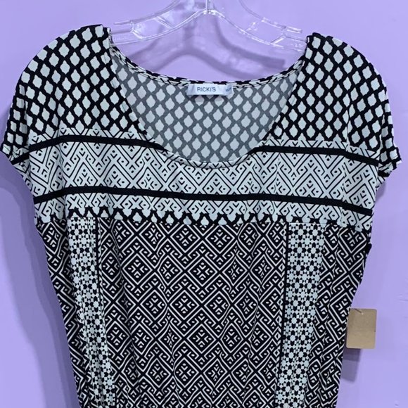 5 for $25 - Ricki's Short Sleeved Dress - Picture 2 of 5